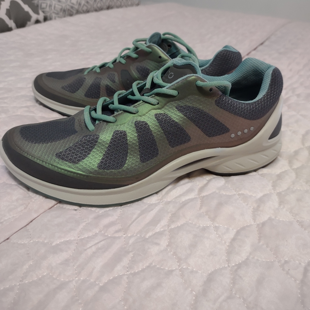 Blom Natural Motion by Ecco